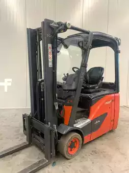 Elektro tříkolové VZV 2017  Linde E16H (1)