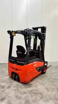Elektrisk- 3 hjul 2018  Linde E15 (2)