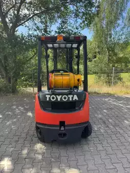 Nestekaasutrukki 2018  Toyota 02-8FGF15 (4)