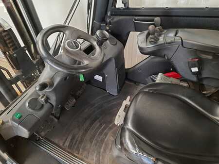 Treibgasstapler  Linde H25T-02 (4)