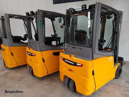 Elektro 4 Rad 2018  Jungheinrich EFG320 (1)