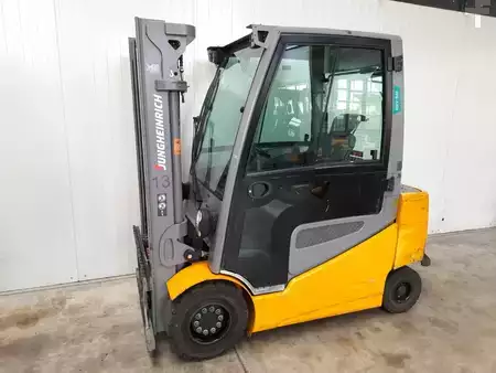 Eléctrico - 4 rodas 2017  Jungheinrich EFG430 (1)