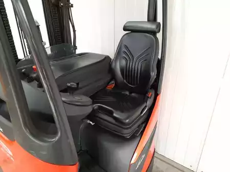 Reach Trucks 2018  Linde R10B (3)