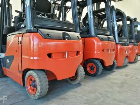 Elektro čtyřkolový VZV 2019  Linde E30L-01 (1)
