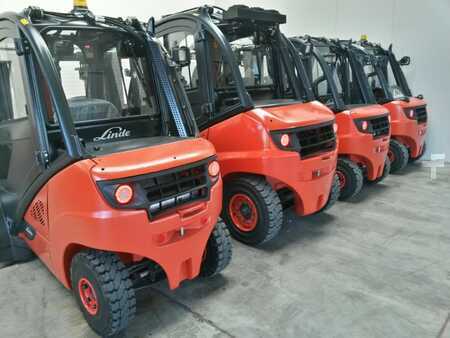 Gázüzemű targoncák 2019  Linde H35T-02 (1)