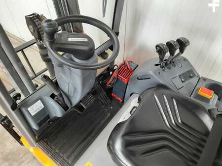 Sähkö - 3 pyör 2022  Jungheinrich EFG110k (4)