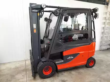 Elektro 4 Rad 2019  Linde E30HL-01/600 (1)