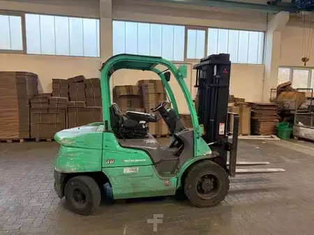 Diesel truck 2006  Mitsubishi FD30N (2)