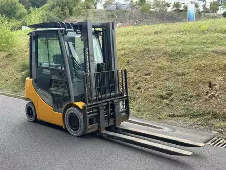 Wózki gazowe 2017  Jungheinrich TFG425s (1)