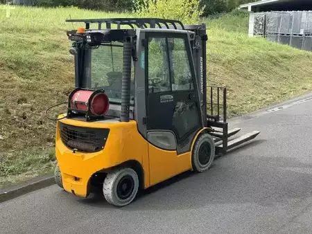 Wózki gazowe 2017  Jungheinrich TFG425s (2)