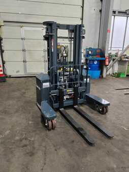 Chariots latéraux 2024  Combilift WR4 (2)