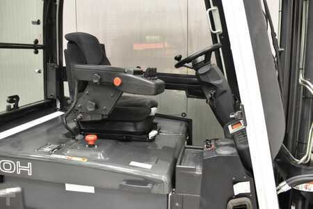 Elektro čtyřkolový VZV 2015  Nissan G1Q2L30Q (5)
