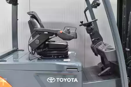 Elektro čtyřkolový VZV 2018  Toyota 05-8FBM35T (5)