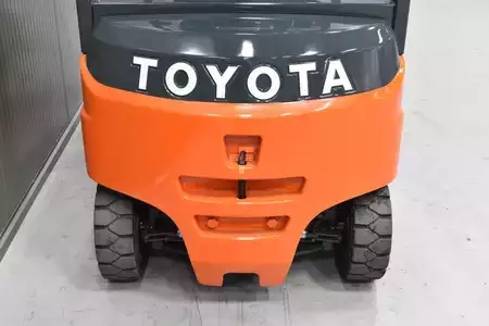 Elektro čtyřkolový VZV 2018  Toyota 05-8FBM35T (9)