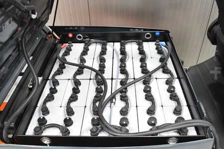 3-wiel elektrische heftrucks 2014  Toyota 8FBET16 (11)