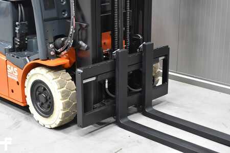 3-wiel elektrische heftrucks 2014  Toyota 8FBET16 (6)
