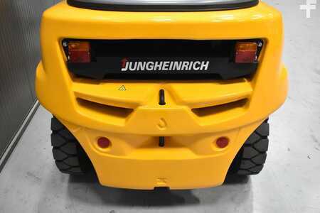 Empilhador diesel 2017  Jungheinrich DFG 540 (9)