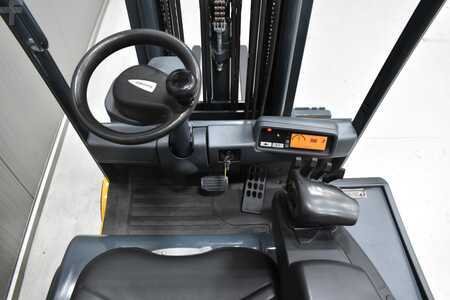 3-wiel elektrische heftrucks 2012  CAT Lift Trucks 2ET4000 (7)