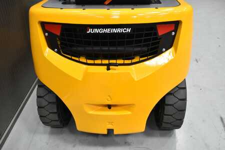 Chariot élévateur gaz 2018  Jungheinrich TFG 540s (9)
