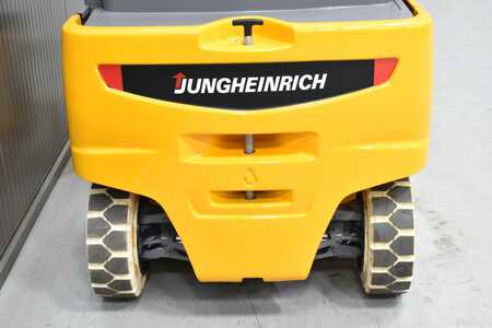 Elektromos 4 kerekű 2016  Jungheinrich EFG 318 (9) 