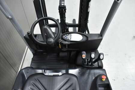 Chariot 3 roues électrique 2020  Still RX 50-10 (7)