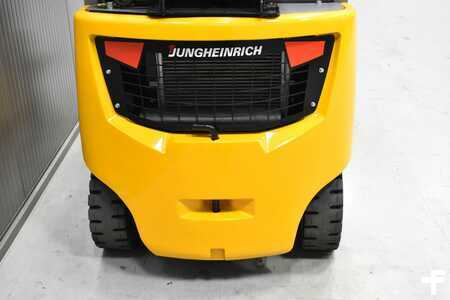 Gázüzemű targoncák 2018  Jungheinrich TFG 320s (9)