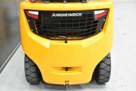 LPG Forklifts 2017  Jungheinrich TFG 435s (9) 