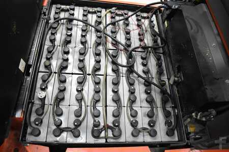4-wiel elektrische heftrucks 2012  Toyota 7FBMF25  (11)