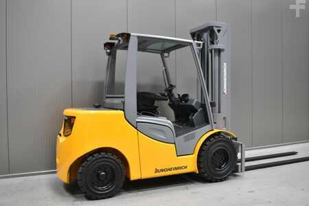 Dízel targoncák 2019  Jungheinrich DFG 550s (4)