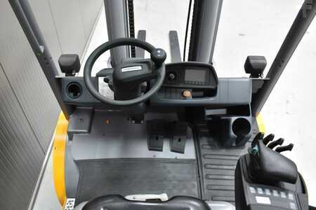 Dízel targoncák 2019  Jungheinrich DFG 550s (7)