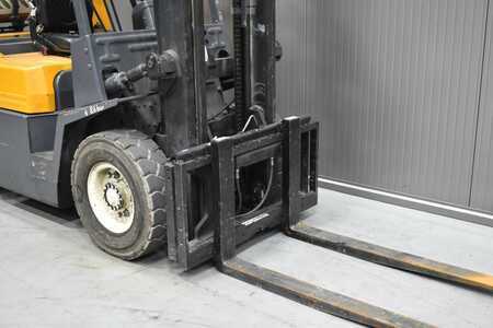 LPG Forklifts - TCM FG 25 N3T (6)