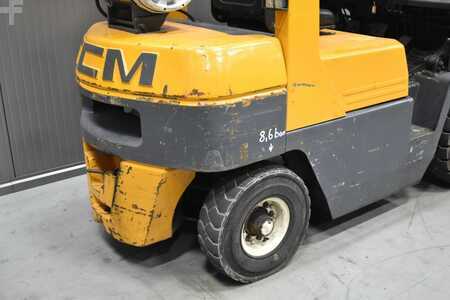 LPG Forklifts - TCM FG 25 N3T (8)