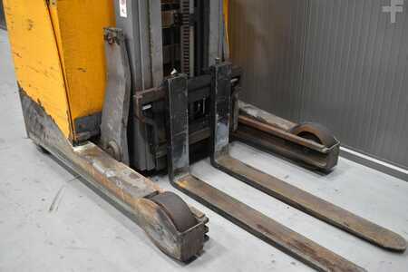 Retráctil 2019  Jungheinrich ETV 116n (6)