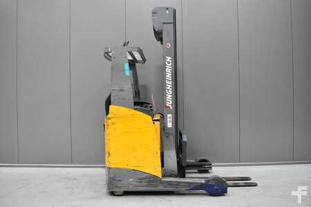 Schubmaststapler 2018  Jungheinrich ETV 116n (3)