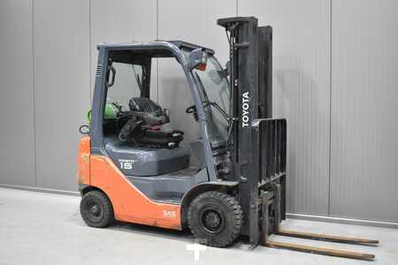 LPG Forklifts - Toyota 06-8FG15F (1)