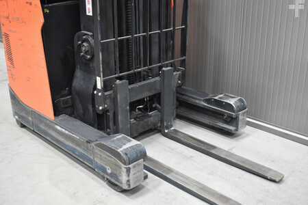 Reach Truck 2017  Toyota RRE 140 HC (6)