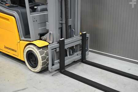 Elektro 4 Rad 2020  Jungheinrich EFG 318 k (6)