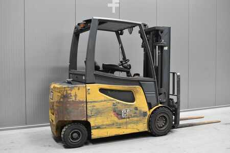 Elektromos 4 kerekű 2018  CAT Lift Trucks 2EP6000 (4)