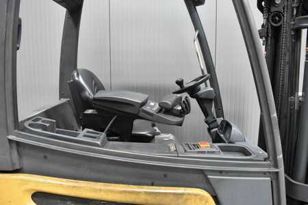 Elektromos 4 kerekű 2018  CAT Lift Trucks 2EP6000 (5)