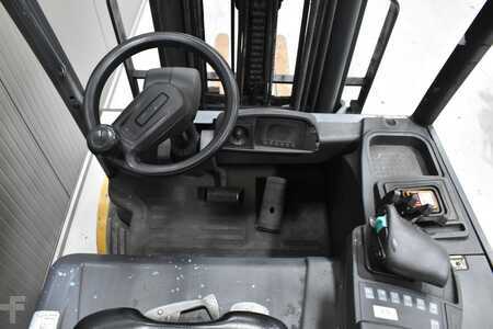 Eléctrico - 4 rodas 2018  CAT Lift Trucks 2EP6500 (7)