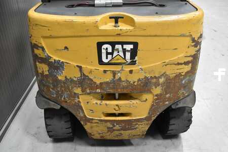 Eléctrico - 4 rodas 2018  CAT Lift Trucks 2EP6500 (9)