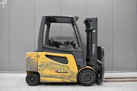 Elektromos 4 kerekű 2018  CAT Lift Trucks 2EP6000 (3)