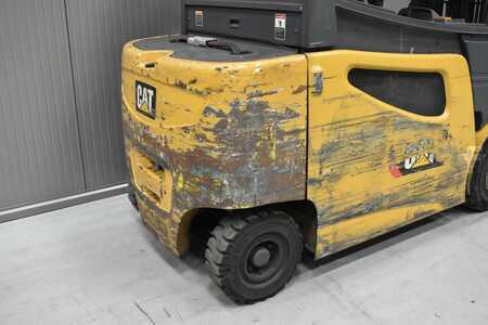 Elektromos 4 kerekű 2018  CAT Lift Trucks 2EP6000 (8)