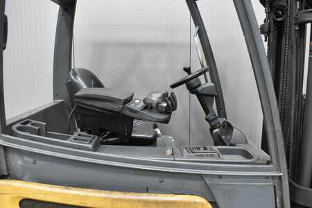 Sähkö - 4 pyör 2018  CAT Lift Trucks 2EP6000 (5)