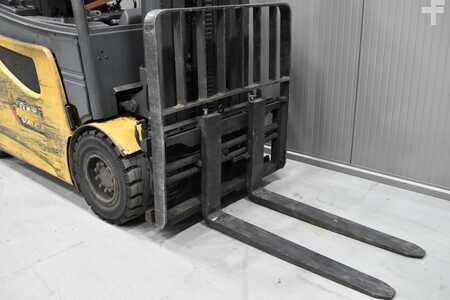 Sähkö - 4 pyör 2018  CAT Lift Trucks 2EP6000 (6)