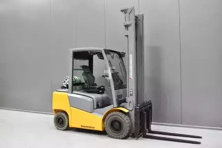 Carrelli elevatori GPL 2017  Jungheinrich TFG 425 (1)
