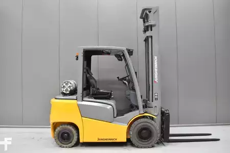 Carrelli elevatori GPL 2017  Jungheinrich TFG 425 (3)