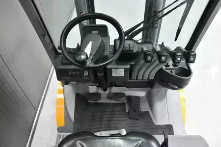 Carrelli elevatori GPL 2017  Jungheinrich TFG 425 (7)