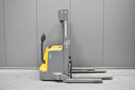 Pallet Stackers 2018  Jungheinrich EJC B16 (3)