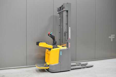 Stoccatori 2021  Jungheinrich ERC 214 (4)